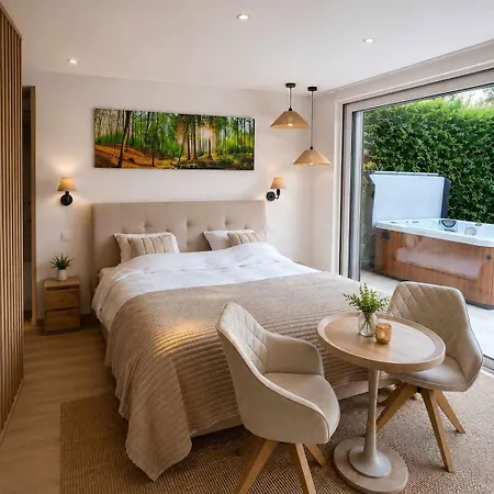 Le Cocon, Jacuzzi Privé Francorchamps Apartamento *